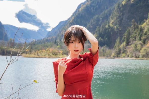 睛鸟cos香草喵露露维密，尽显自然之美无删图包